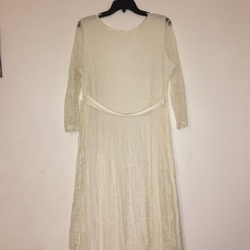 White lace dress